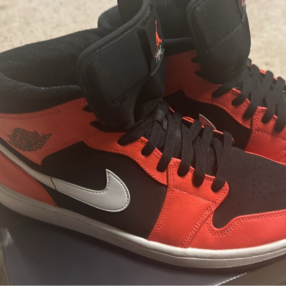 Air Jordan one mid infrared